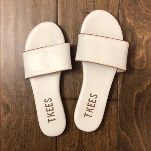 TKEES Sandals